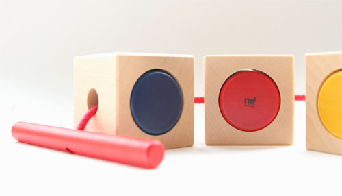 Naefネフ社 シグナ：はじめてのひも通しあそびに | krtek select toys