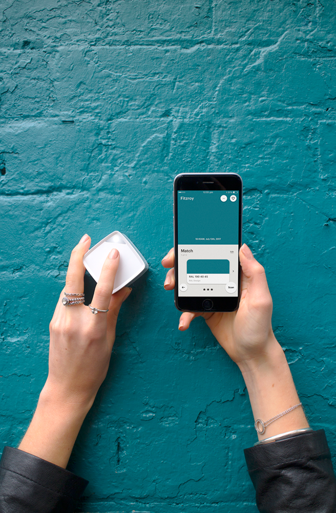 あらゆる表面の色データをとらえる簡易測色ツール「CUBE（キューブ