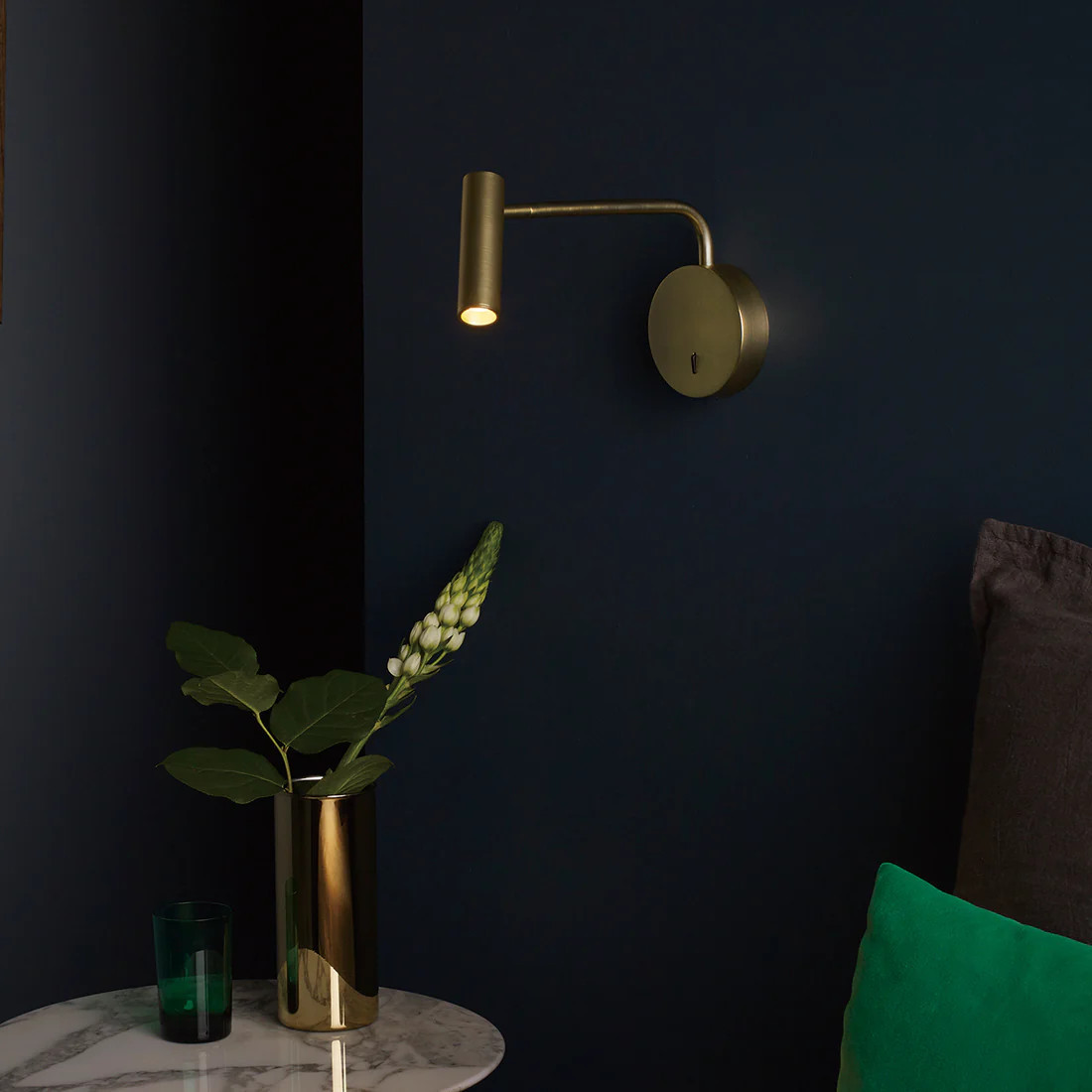 astro〉「リーディングライト GBK017」LED読書灯 寝室照明 全3色