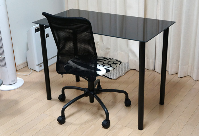 IKEAでパソコン用のデスク（VIKA GLASHOLM）を購入 - kurapi*暮らぴ