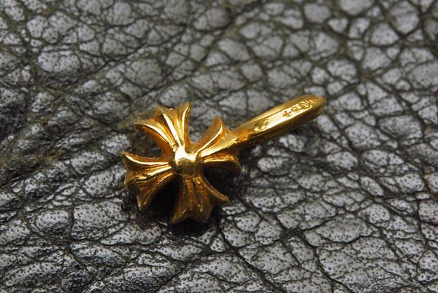 クロムハーツ スタックチャーム CHプラス 22Kダイヤパヴェカスタム