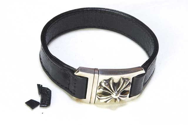 クロムハーツ ハーネス クラスプ レザーブレスレットを短くしました