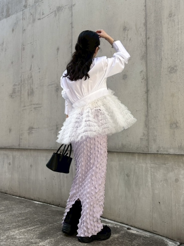 HONEY MI HONEY｜チュールペプラムシャツ｜ふんわりチュールで魅せる