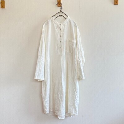 スタンドカラーロングシャツ