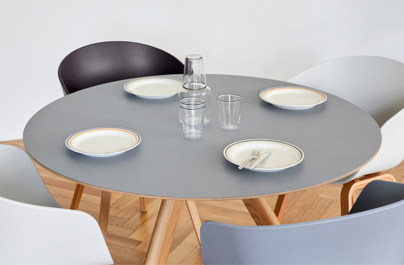 世界中で愛されるダイニングテーブル CPH20 ROUND | 【公式】HAY