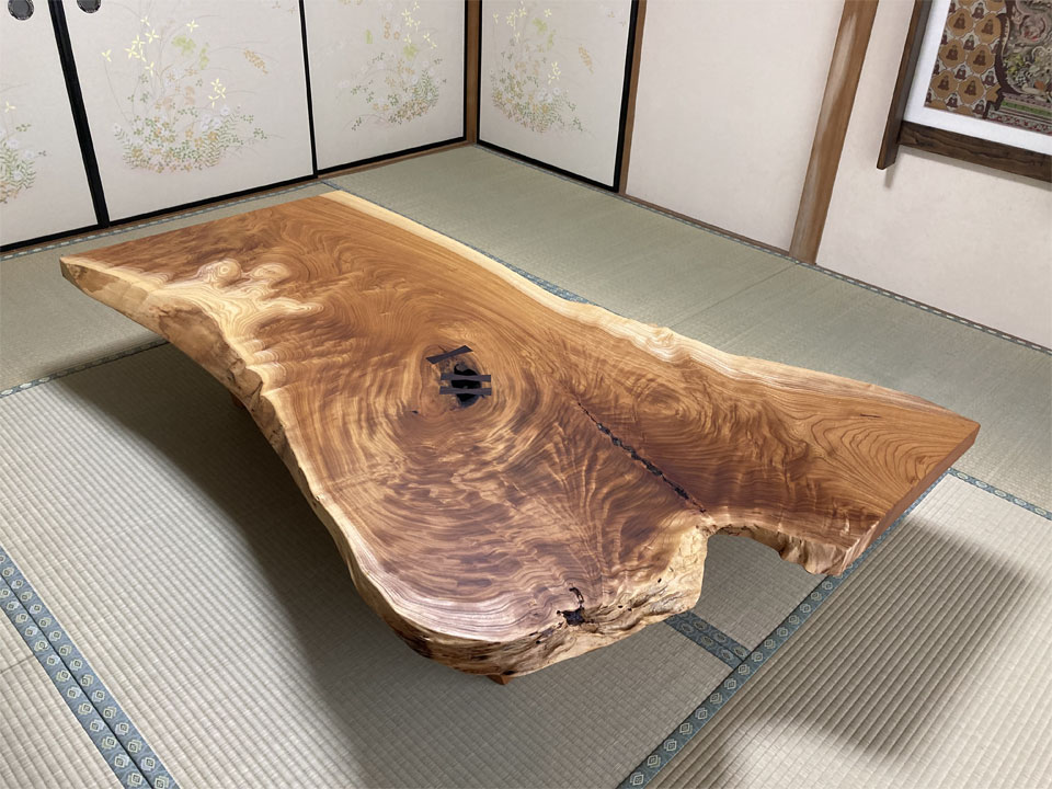 欅（ケヤキ） 無垢一枚板座卓：ダイニングテーブルや手作り家具の