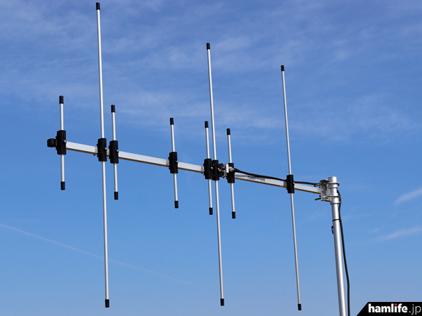 1つの給電部で144MHz帯は3エレ、430MHz帯は5エレとして使える＞第一