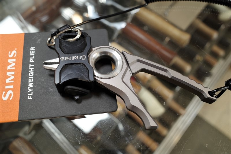 SIMMS 『FLYWEIGHT PLIER』