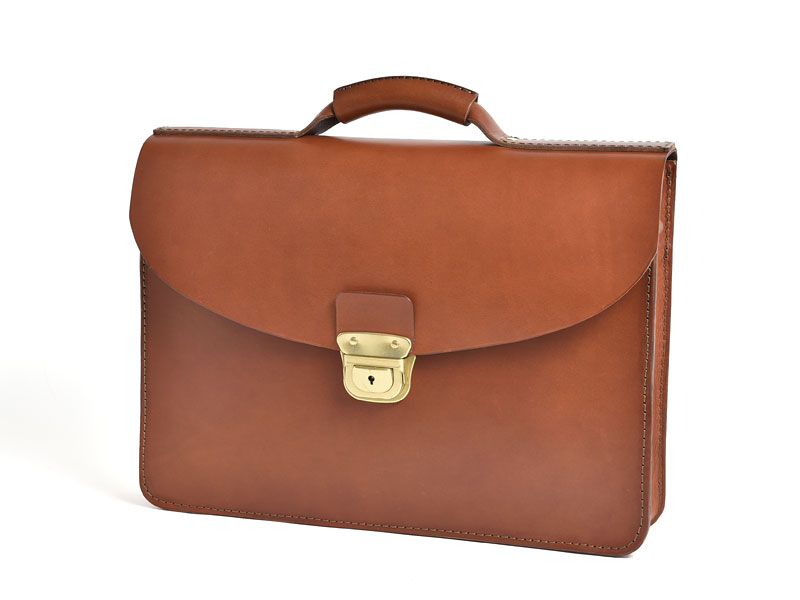 開閉しやすい錠前式でスマートな本革2wayブリーフケース / 革鞄のHERZ