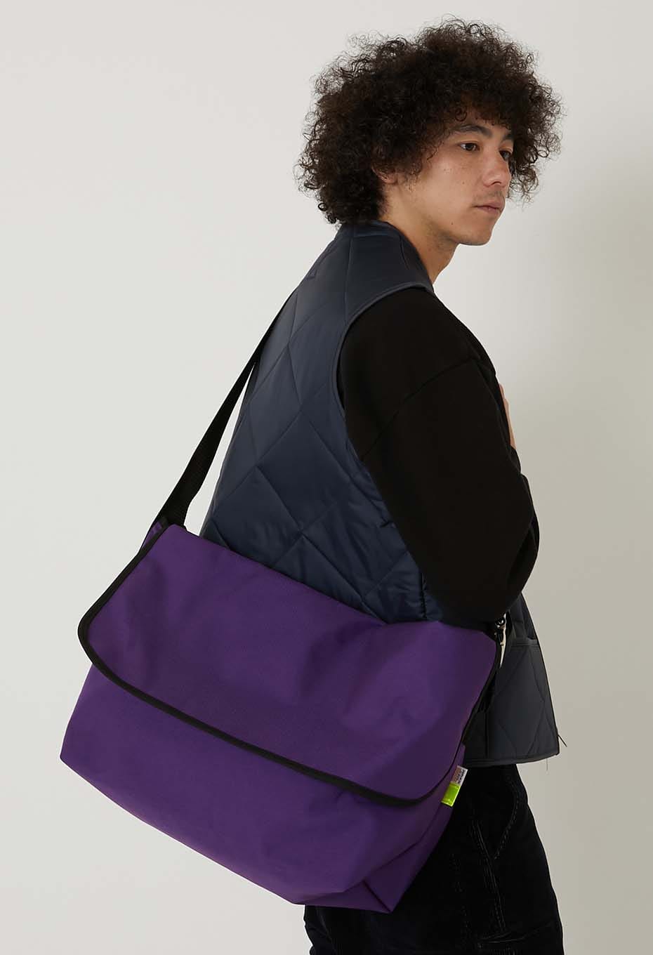 PAC 紫色ナイロンメッセンジャーバッグ PAC 紫色ナイロン