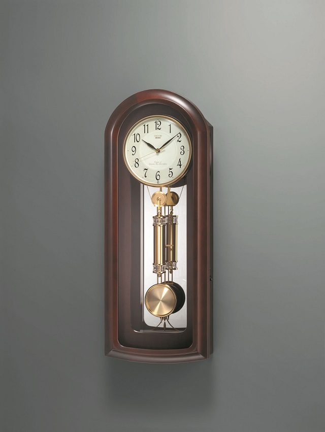 マホガニーの落ち着きと輝きが魅力！報時振り子時計デコール セイコー