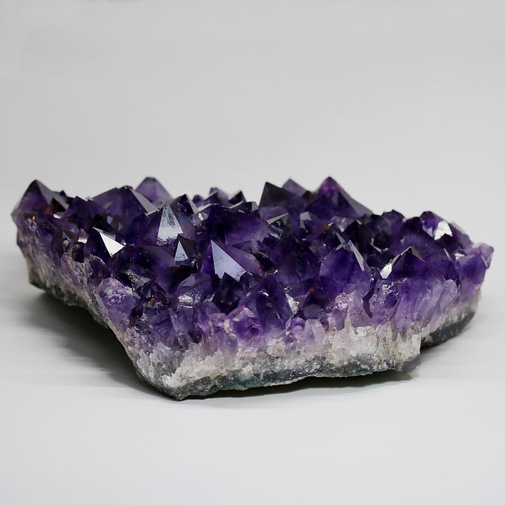 高品質]ブラジル産アメジストクラスター/ゲーサイトインクルージョン