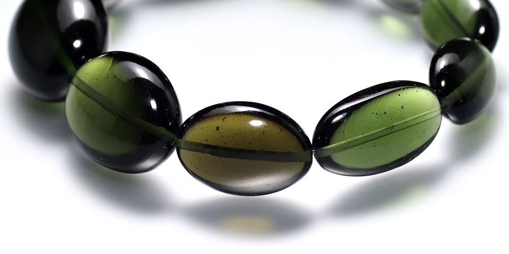 高品質++]天然モルダバイトブレスレット/オーバルカットビーズ（約13.1