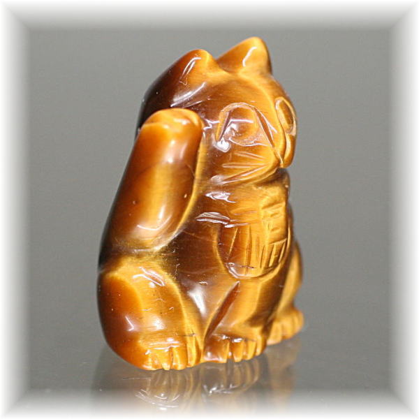 タイガーアイ招き猫彫刻品 - 埼玉県吉川市の天然石専門店・水晶