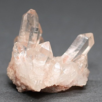 高品質]インド/マニカラン産ヒマラヤ水晶クラスター/原石小さめサイズ