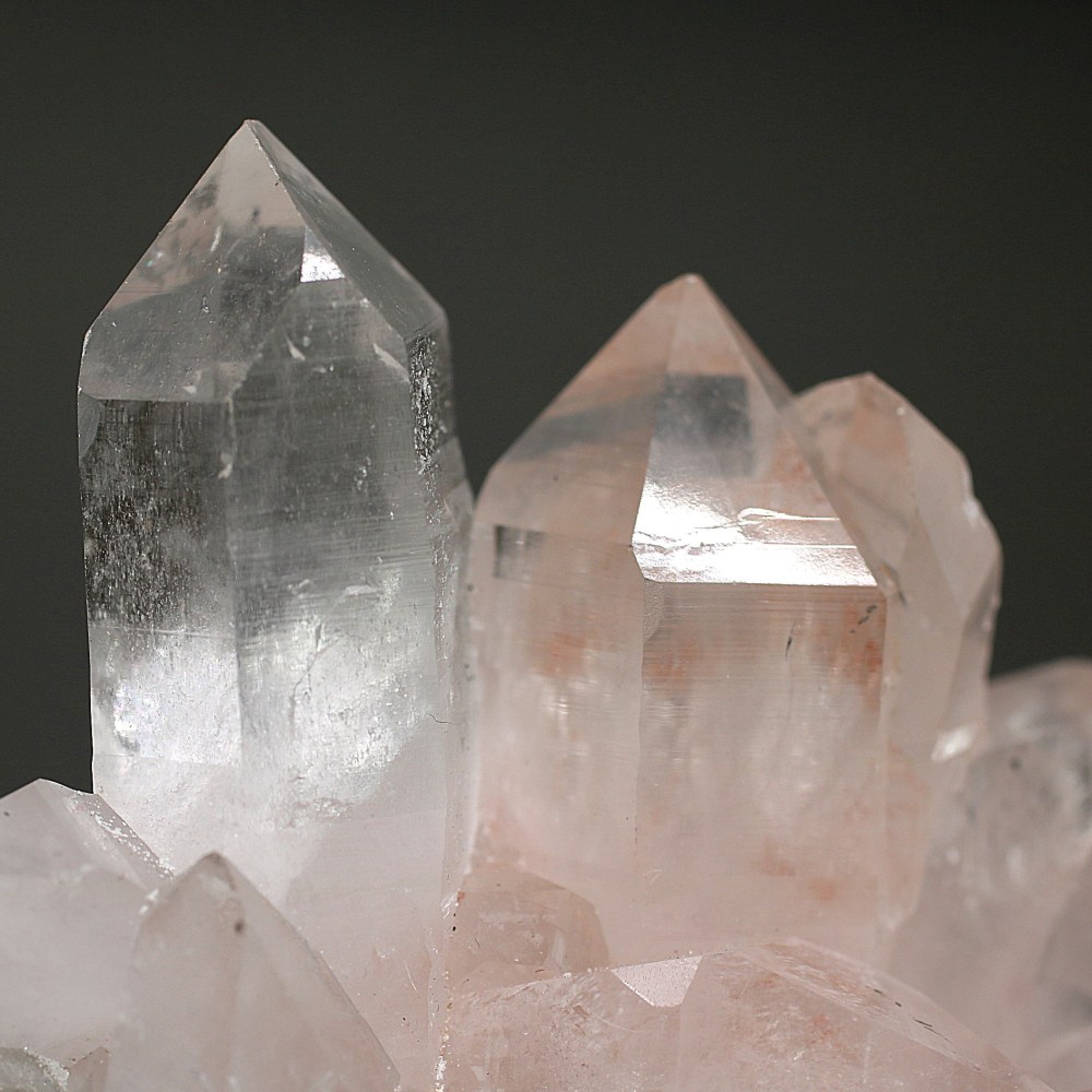 特別価格/高品質・マニカラン産]ヒマラヤ水晶クラスター/原石/淡い