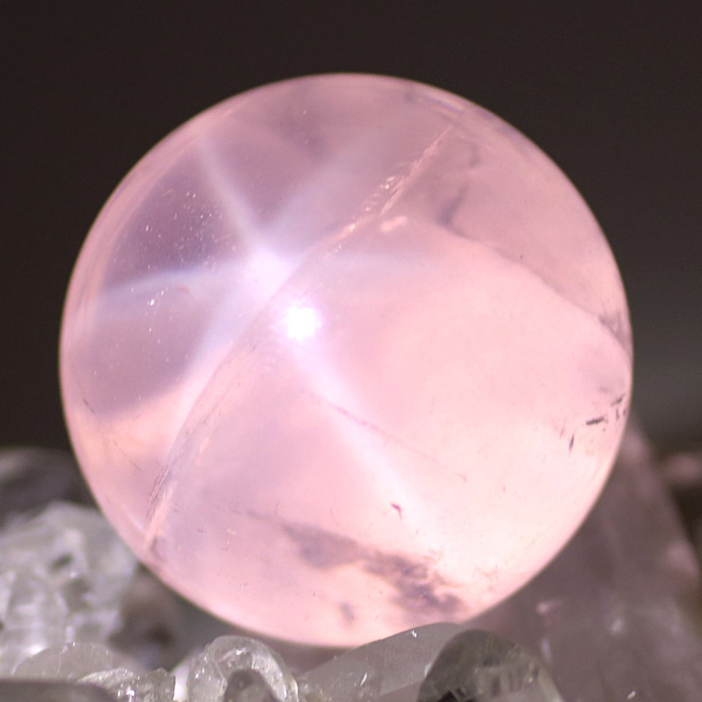 マダガスカル産]スターローズクォーツ丸玉/スフィア（直径34.9mm