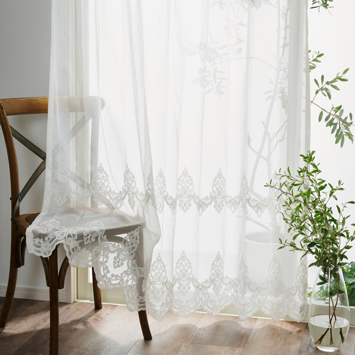 クラシカルなダマスク柄と裾スカラップ刺繍が美しいシームレスのトルコ