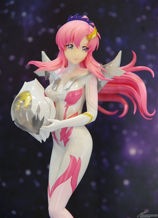 ボディラインもくっきり！劇場版「ガンダムSEED」ラクス・クラインの