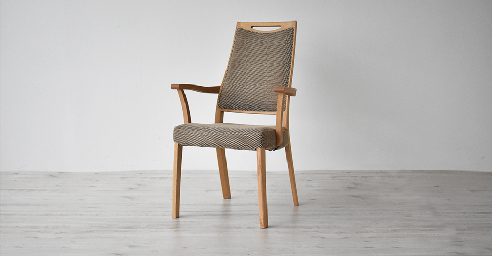 ダイニングチェア(アーム)「ブラーメル S-993」オーク材ナチュラル色