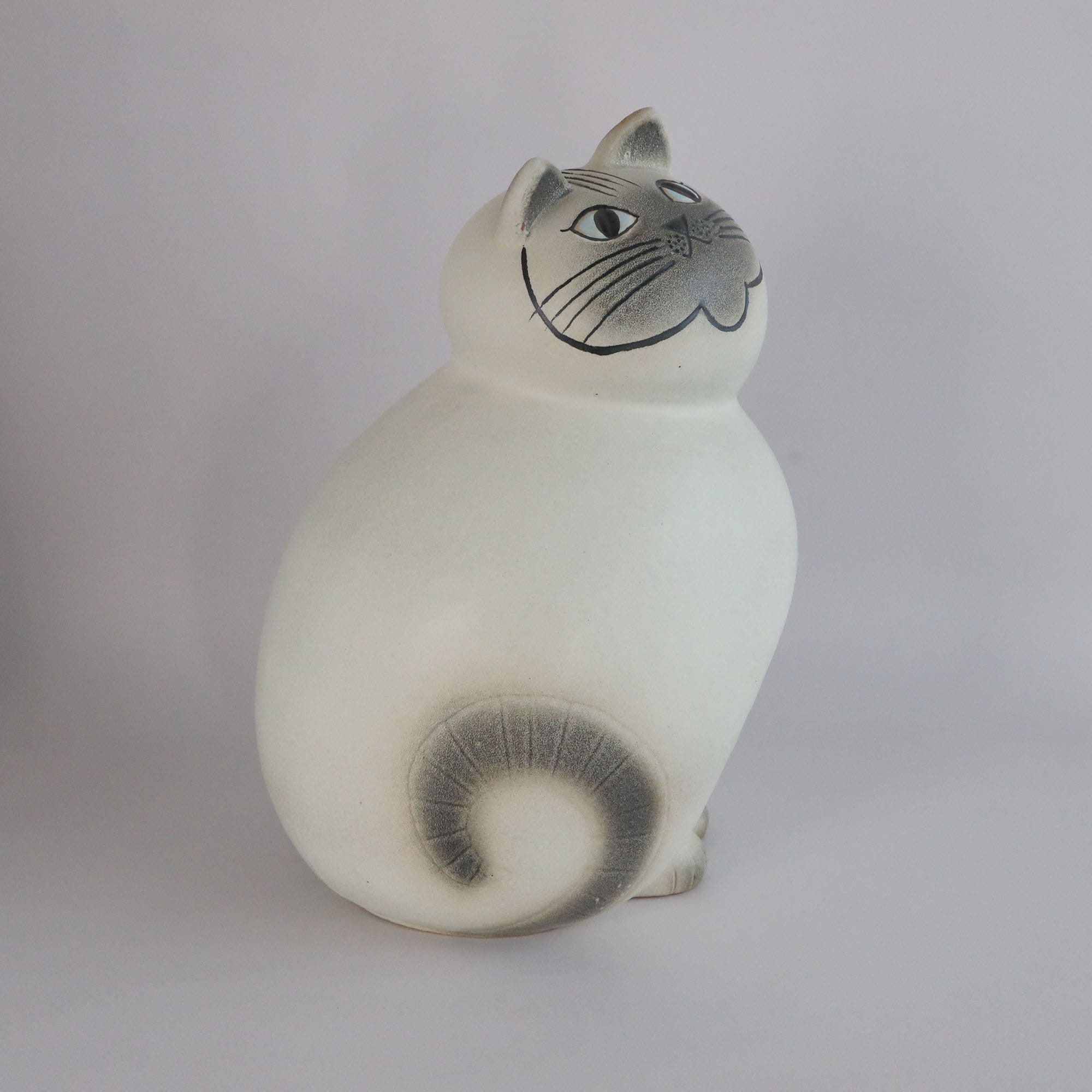 定番品】Lisa Larson Cat MIA Maxi White Gray｜入荷待ち商品｜IDEE