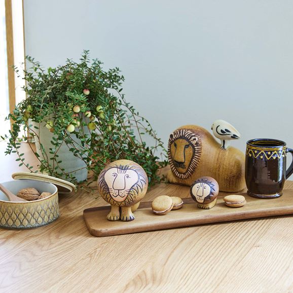 定番品】Lisa Larson Lion Medium｜入荷待ち商品｜IDEE SHOP Online