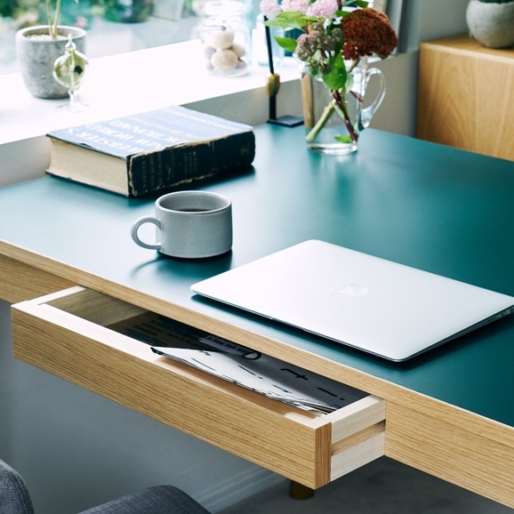 ☆【在庫限り】STILT TABLE 1000 Green Black｜これまでに販売した商品