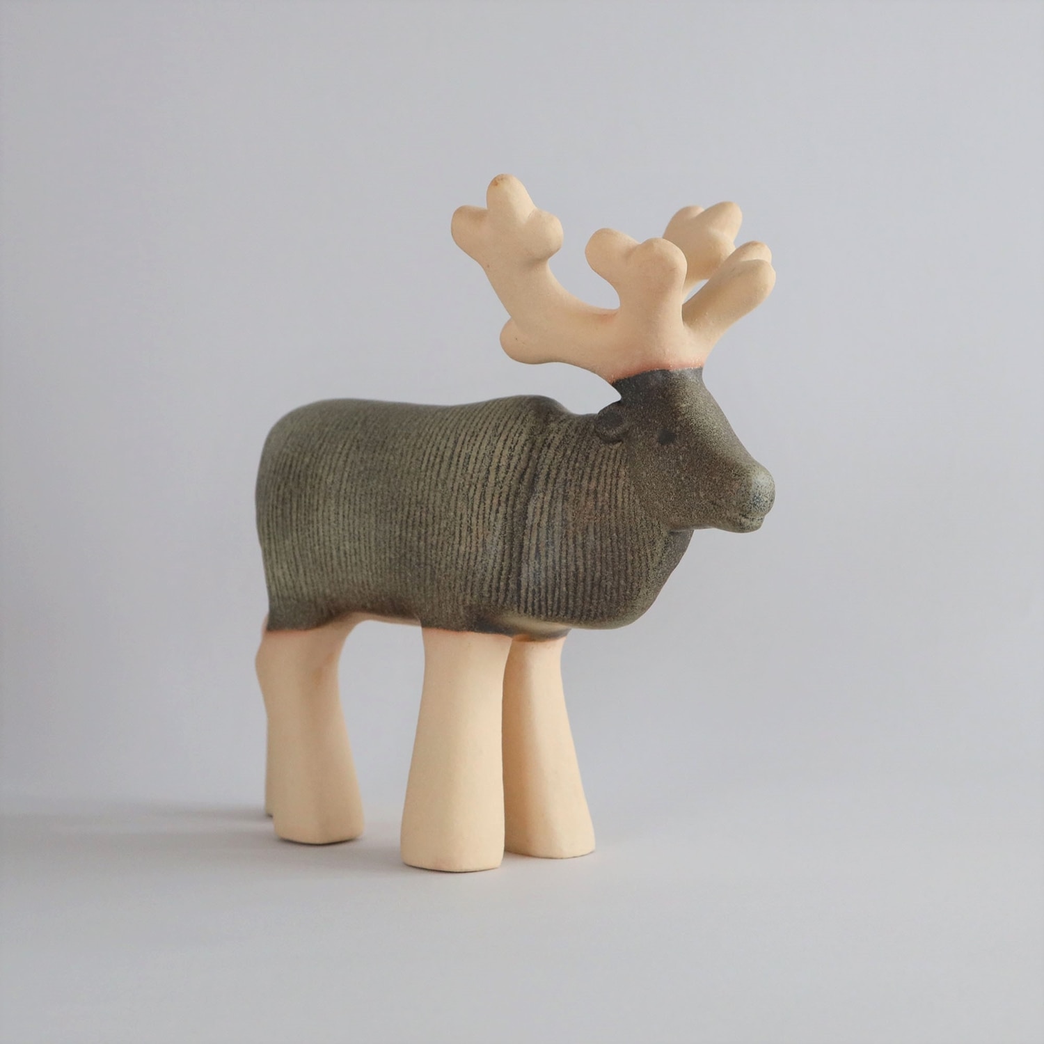 定番品】Lisa Larson Reindeer Medium｜入荷待ち商品｜IDEE SHOP Online