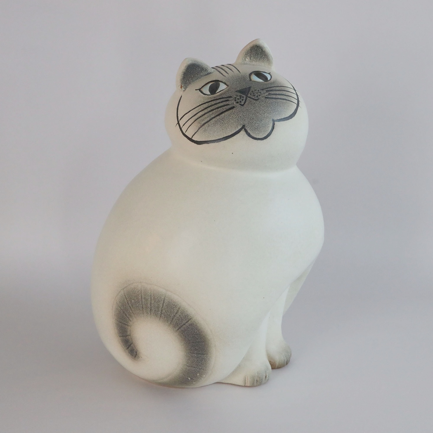 定番品】Lisa Larson Cat MIA Maxi White Gray｜入荷待ち商品｜IDEE