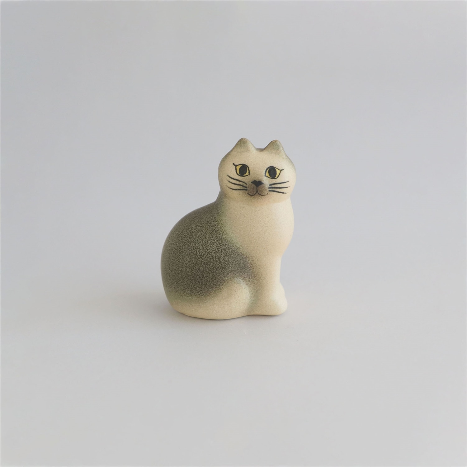 定番品】Lisa Larson Cat MANS Mini Grey｜入荷待ち商品｜IDEE SHOP Online