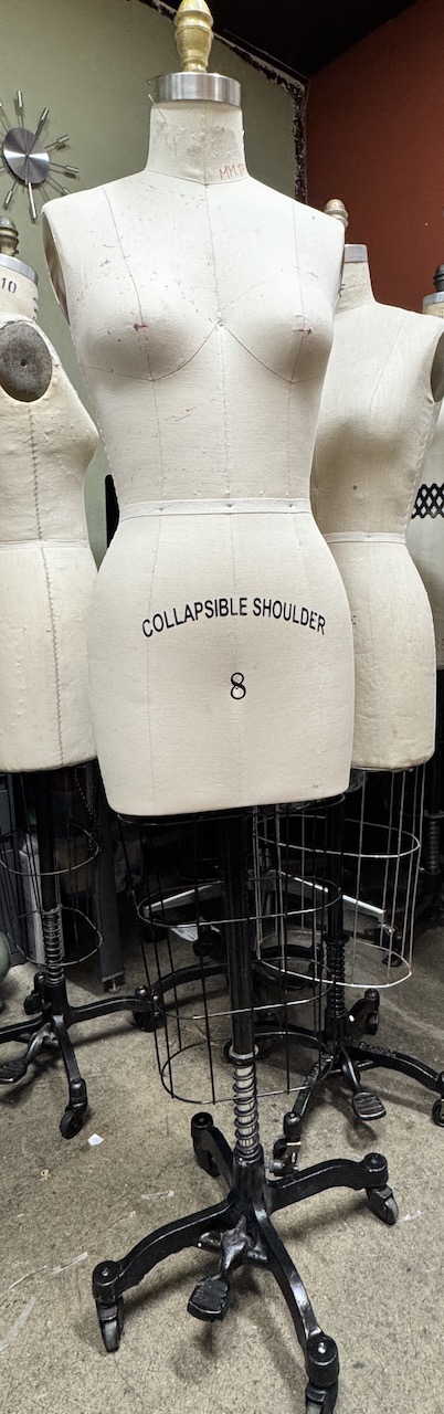 DressForm Size 8 TAG0924-1.JPG