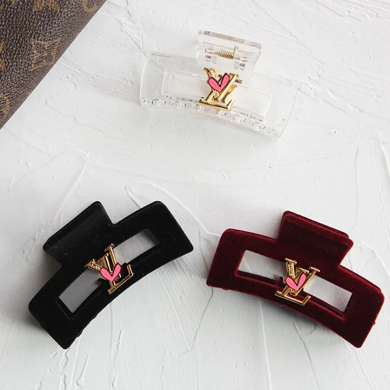 ヴィトン LV ヘアクリップ アクセサリー 髪留め ブランド シンプル