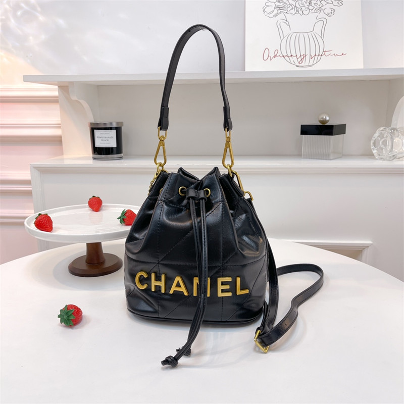Chanel ショルダーバッグ シャネルバケットバッグ 大容量 レディース