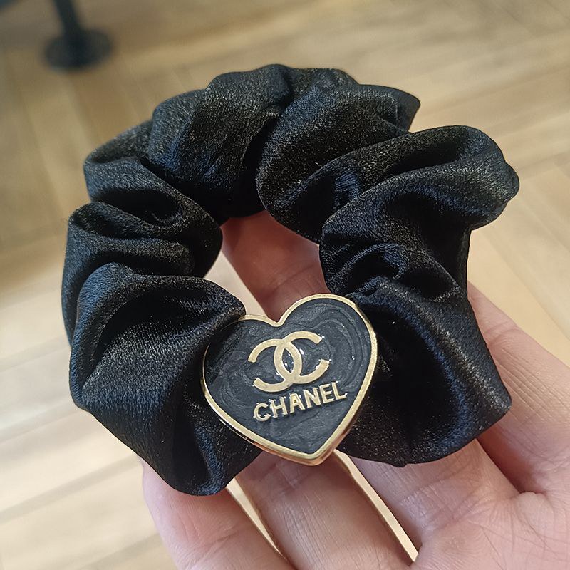 CHANEL シュシュ✨ヘアゴム✨ブレスレットに！ CHANEL シュシュ