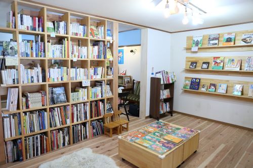 April Books 店主 芝川由希さん | 伊賀人バンザイ！ | 伊賀ポータル