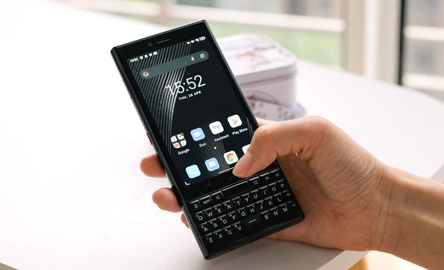 Unihertz Titan Slim | 格安SIM/格安スマホのIIJmio