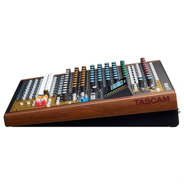 TASCAM Model 12(12トラックレコ―ディンミキサー・USBオーディオ