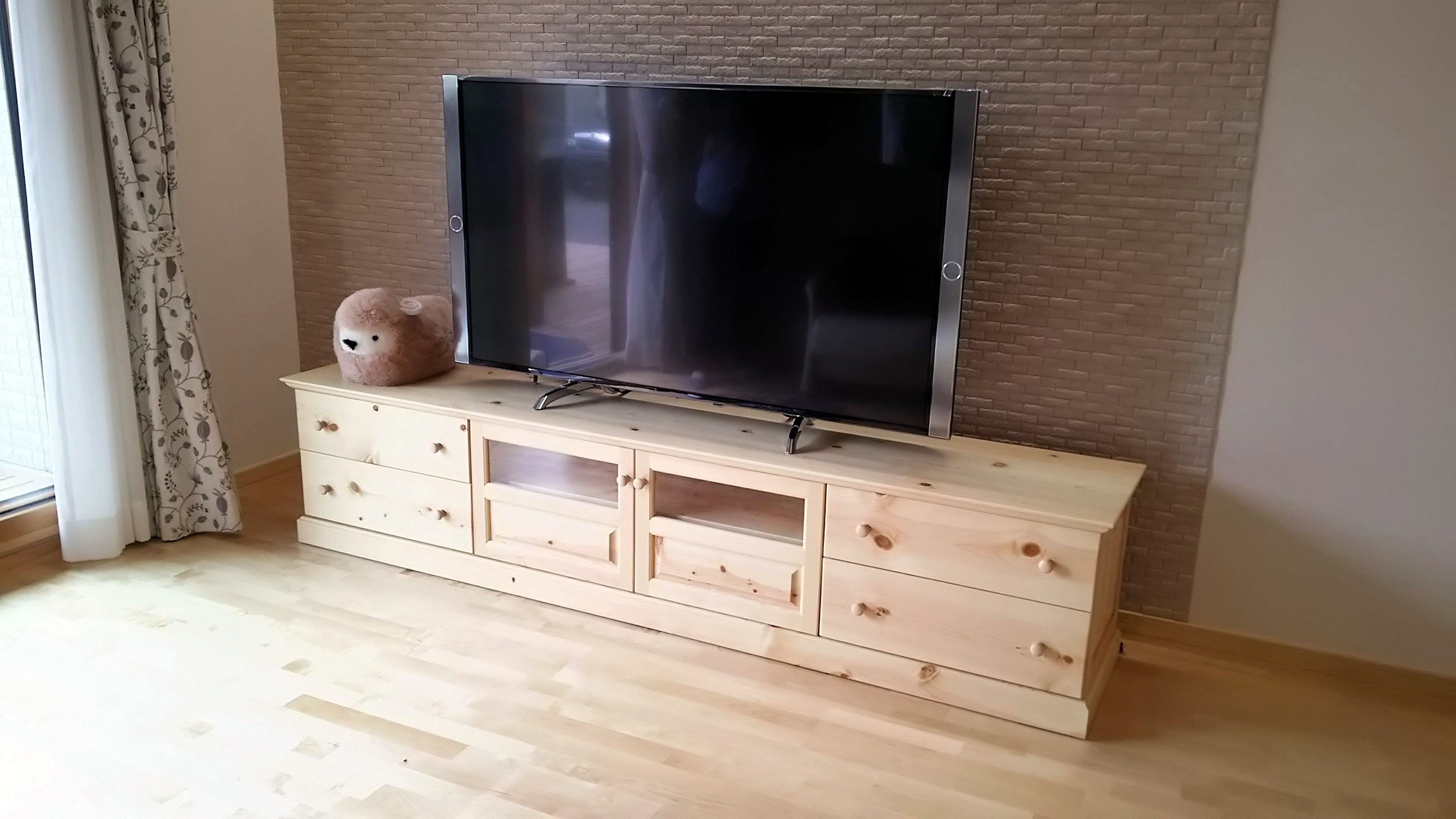 TVボード（パイン材）｜家具のいしづか