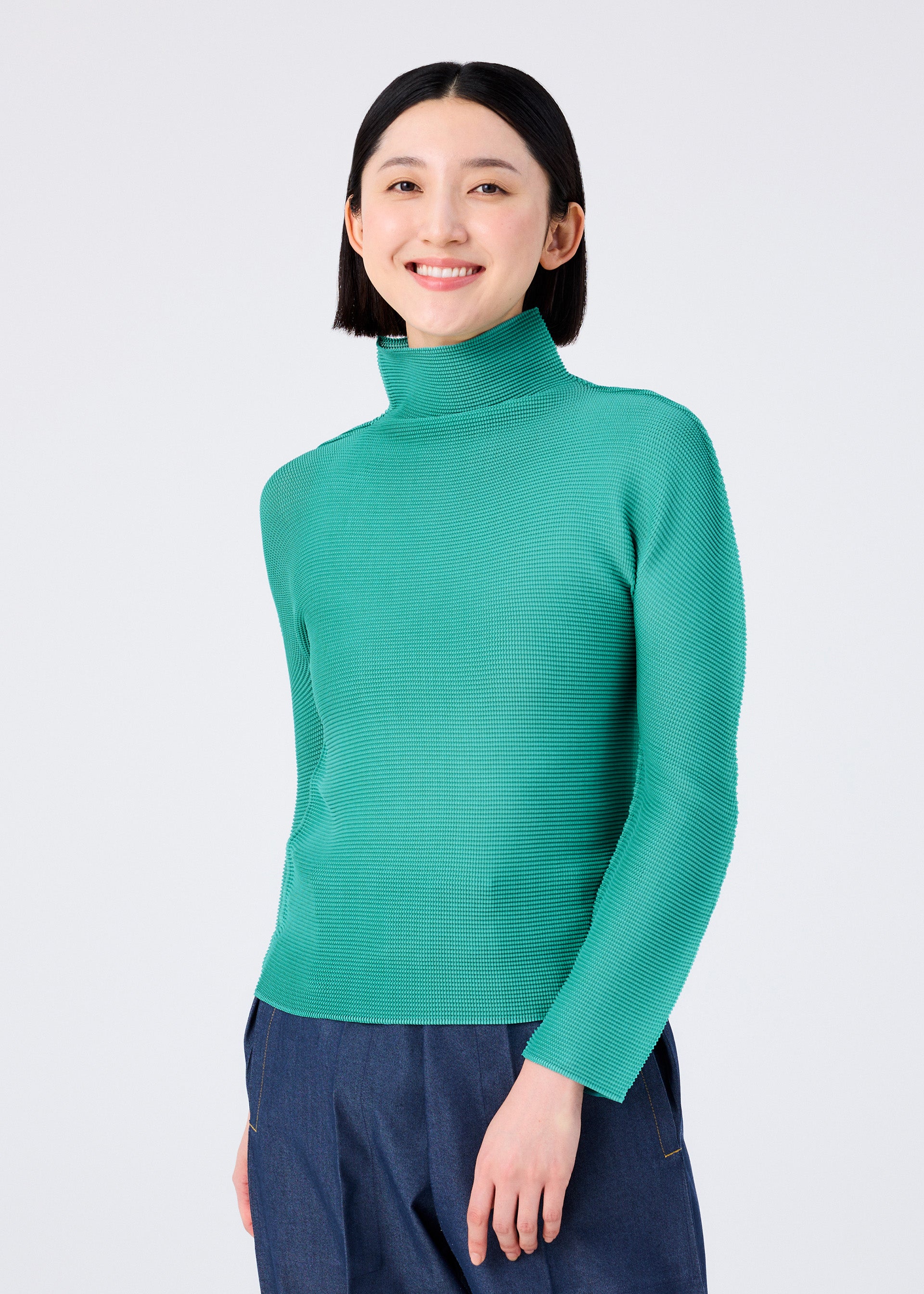 STRETCH PLEATS 2 – isseymiyake.com