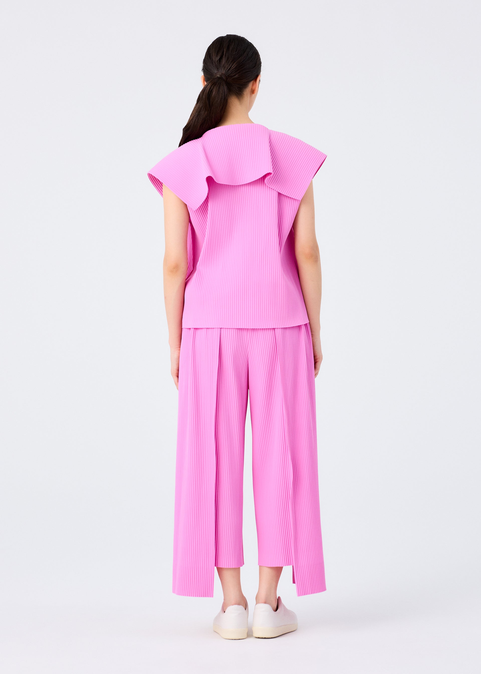 TRICK PLEATS – isseymiyake.com