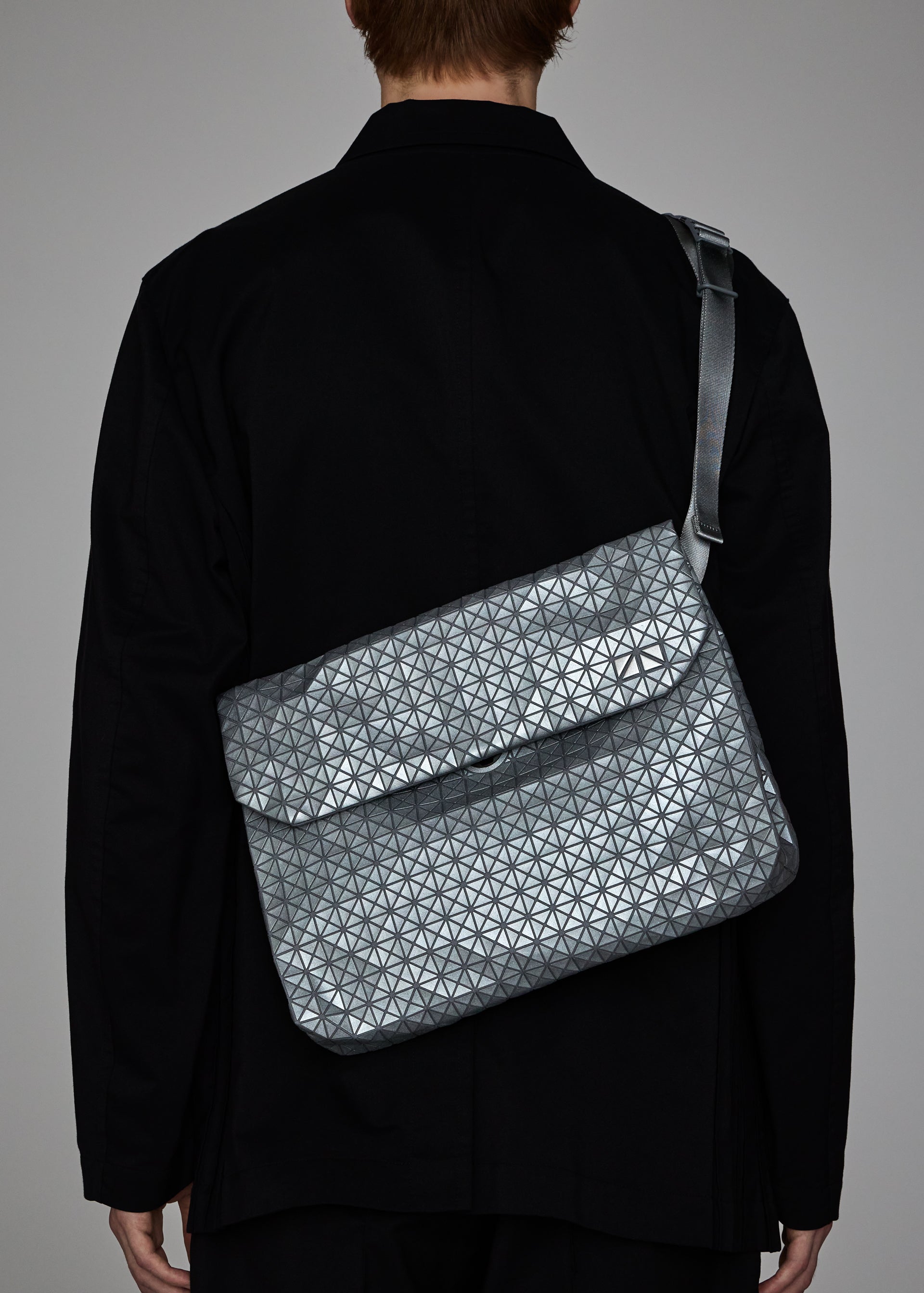 FROGGY REFLECTOR – isseymiyake.com