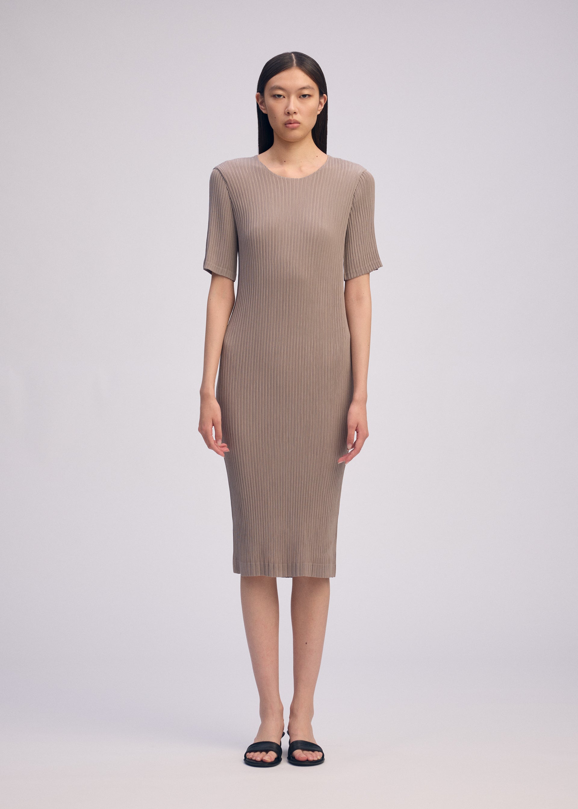 HATCHING PLEATS – isseymiyake.com