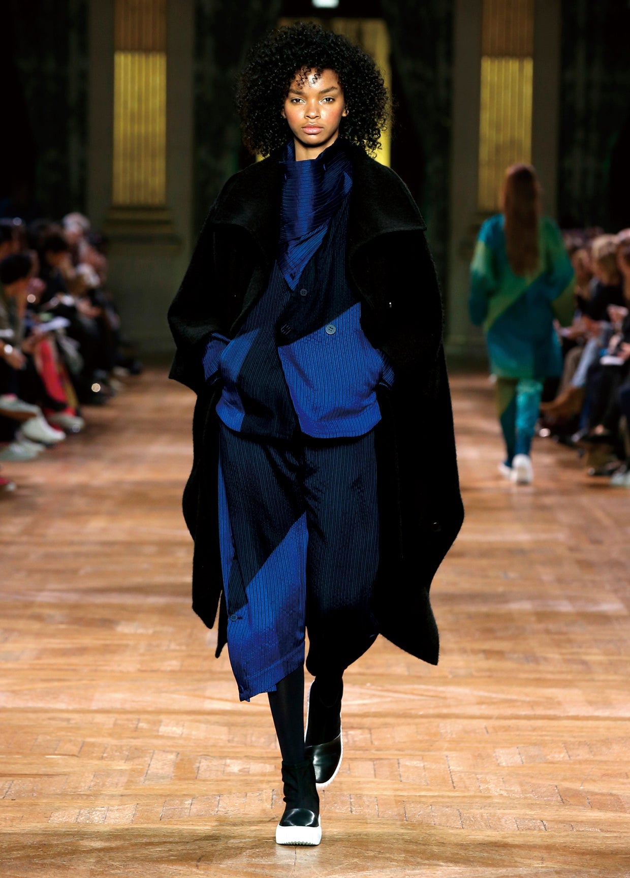 ISSEY MIYAKE コレクション AUTUMN WINTER 2017 – isseymiyake.com