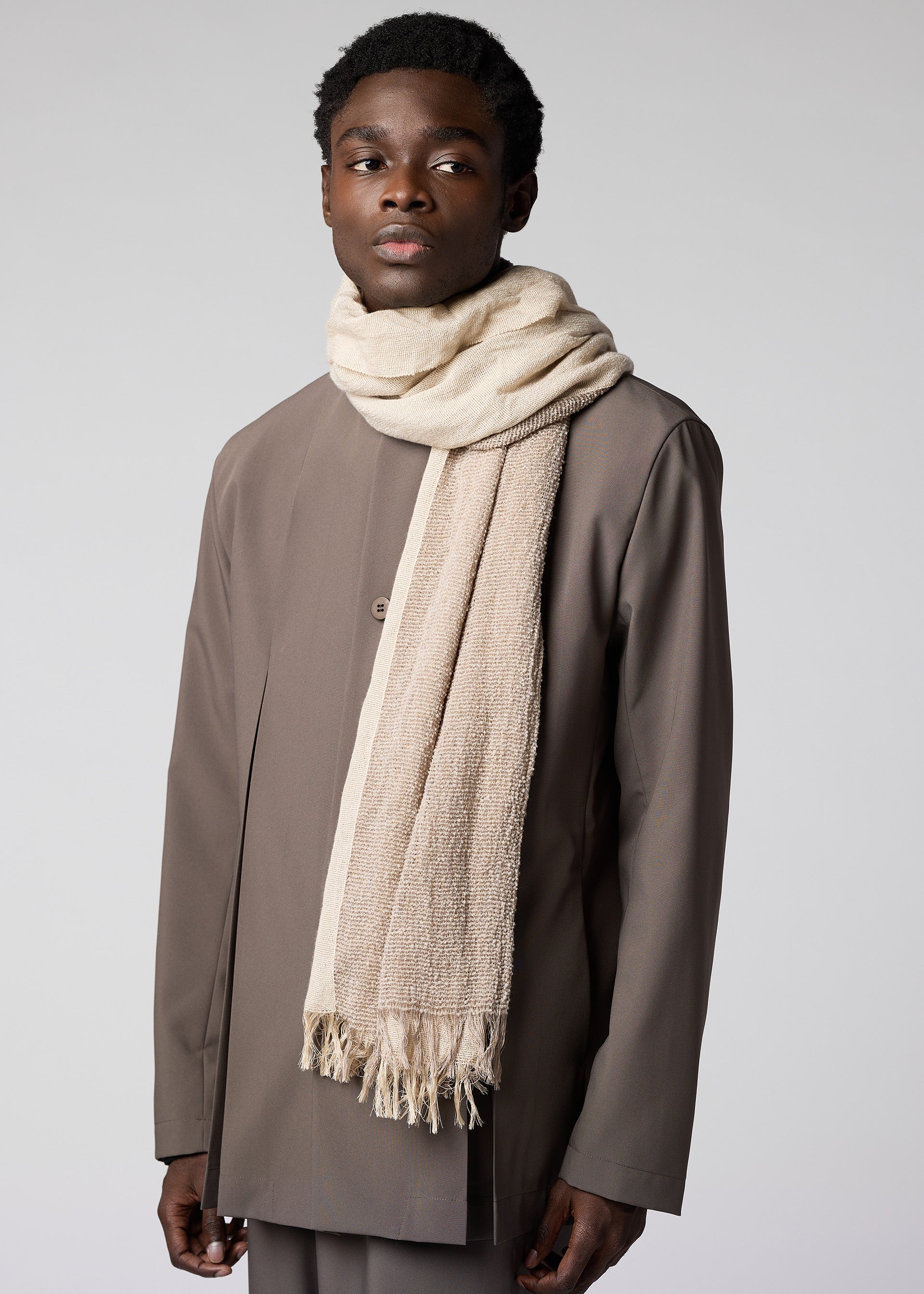 DOUBLE WEAVE STOLE – isseymiyake.com