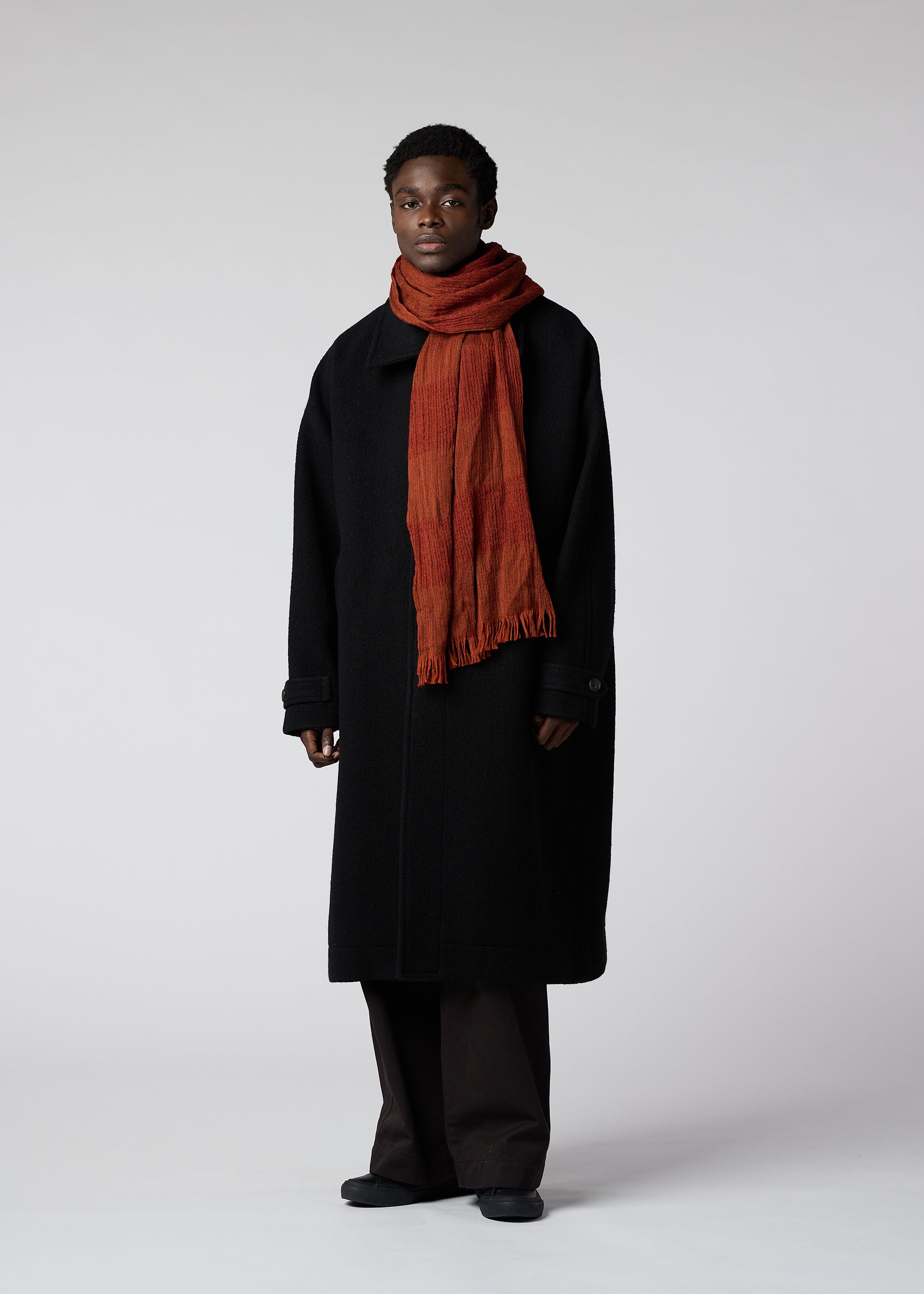 WOOL TUCK STOLE – isseymiyake.com