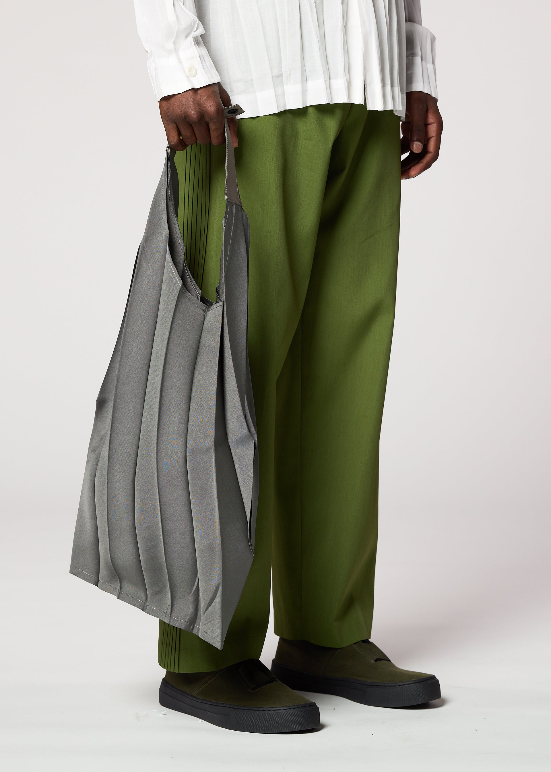 GURU GURU – isseymiyake.com