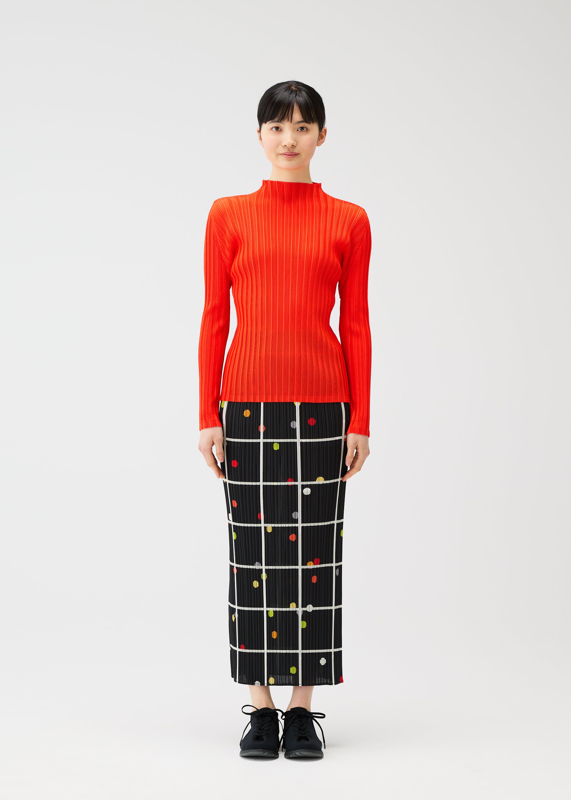 CROSSING DOTS – isseymiyake.com