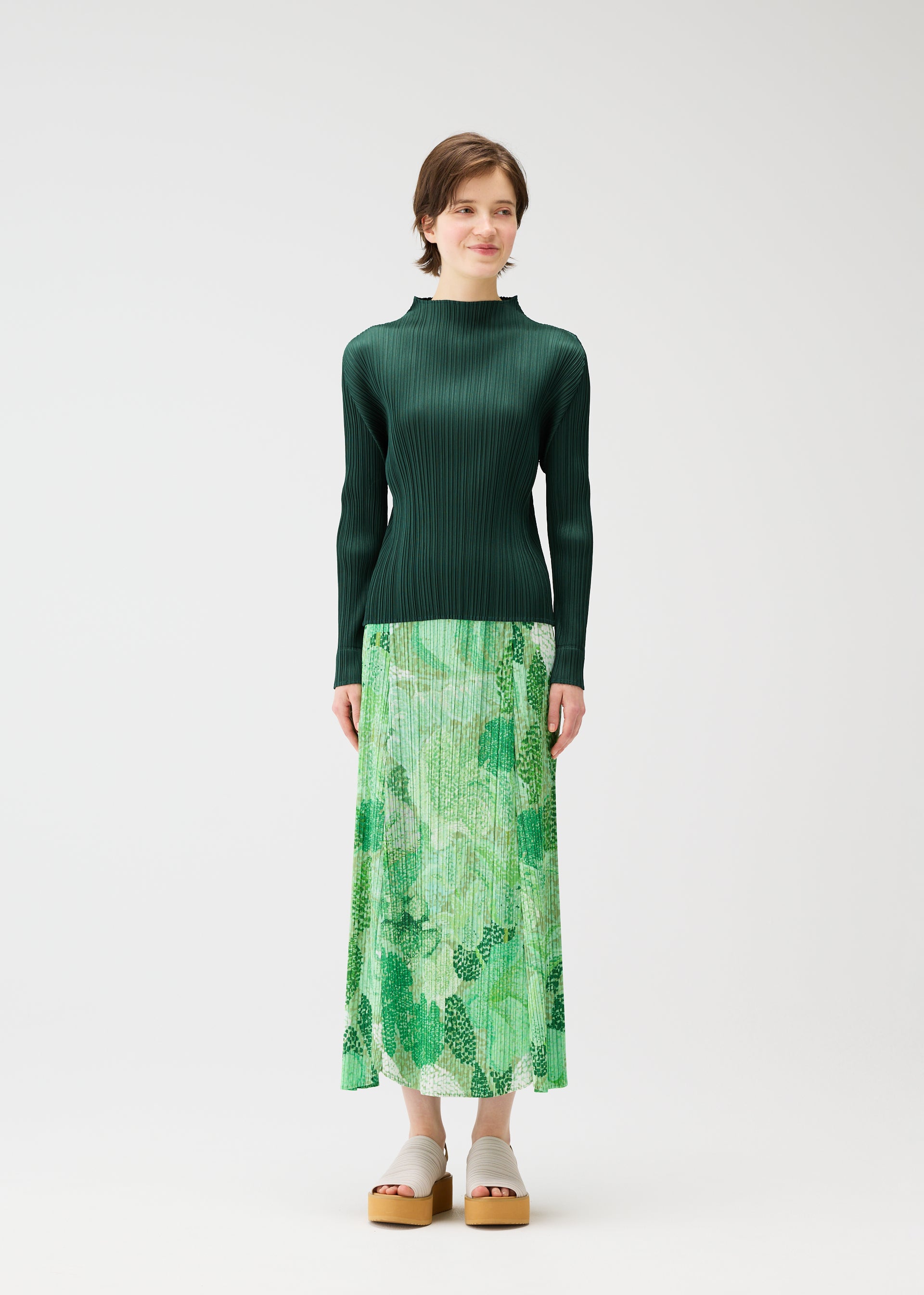 FOGGY FOREST – isseymiyake.com
