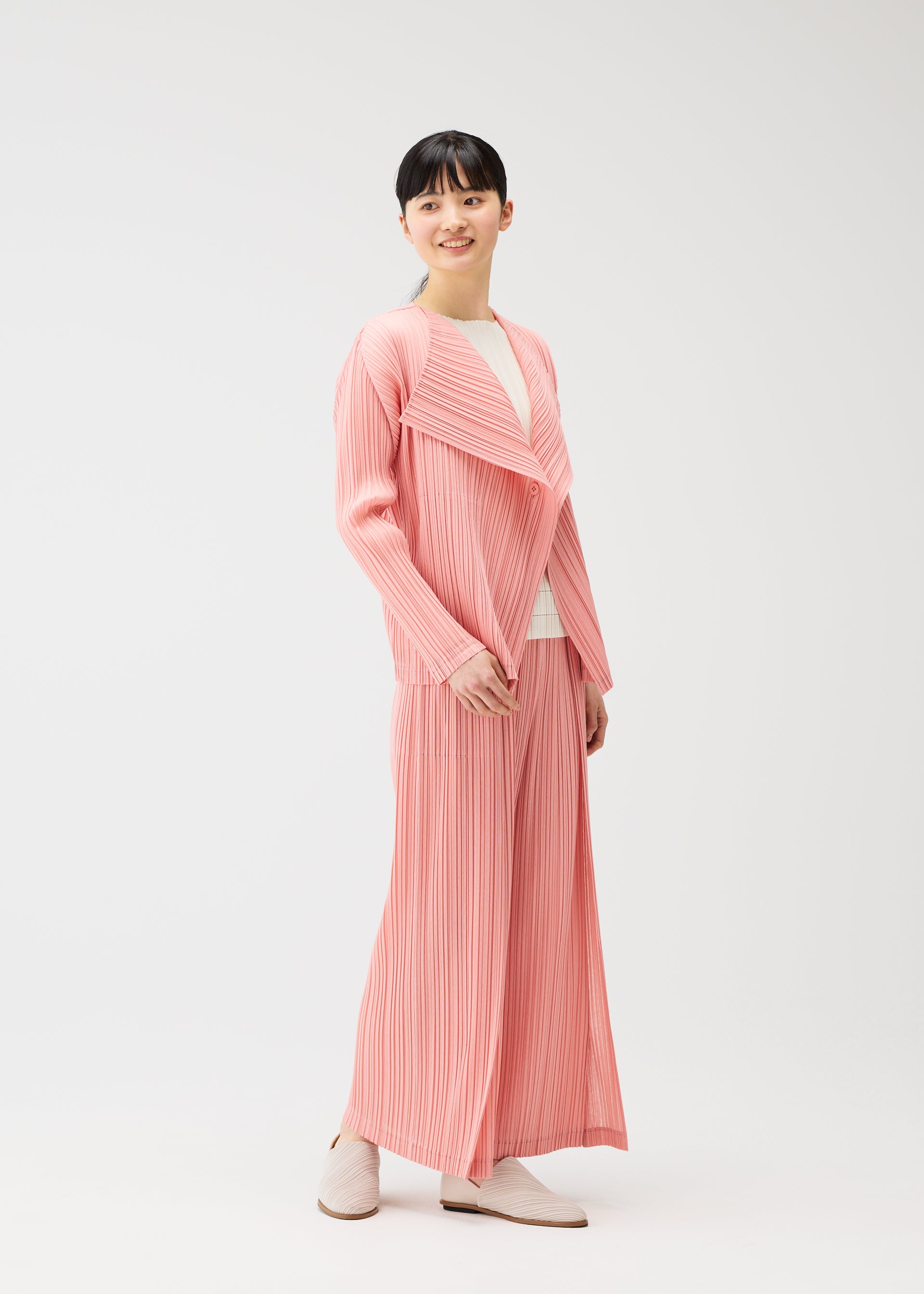 RAMIE PLEATS – isseymiyake.com