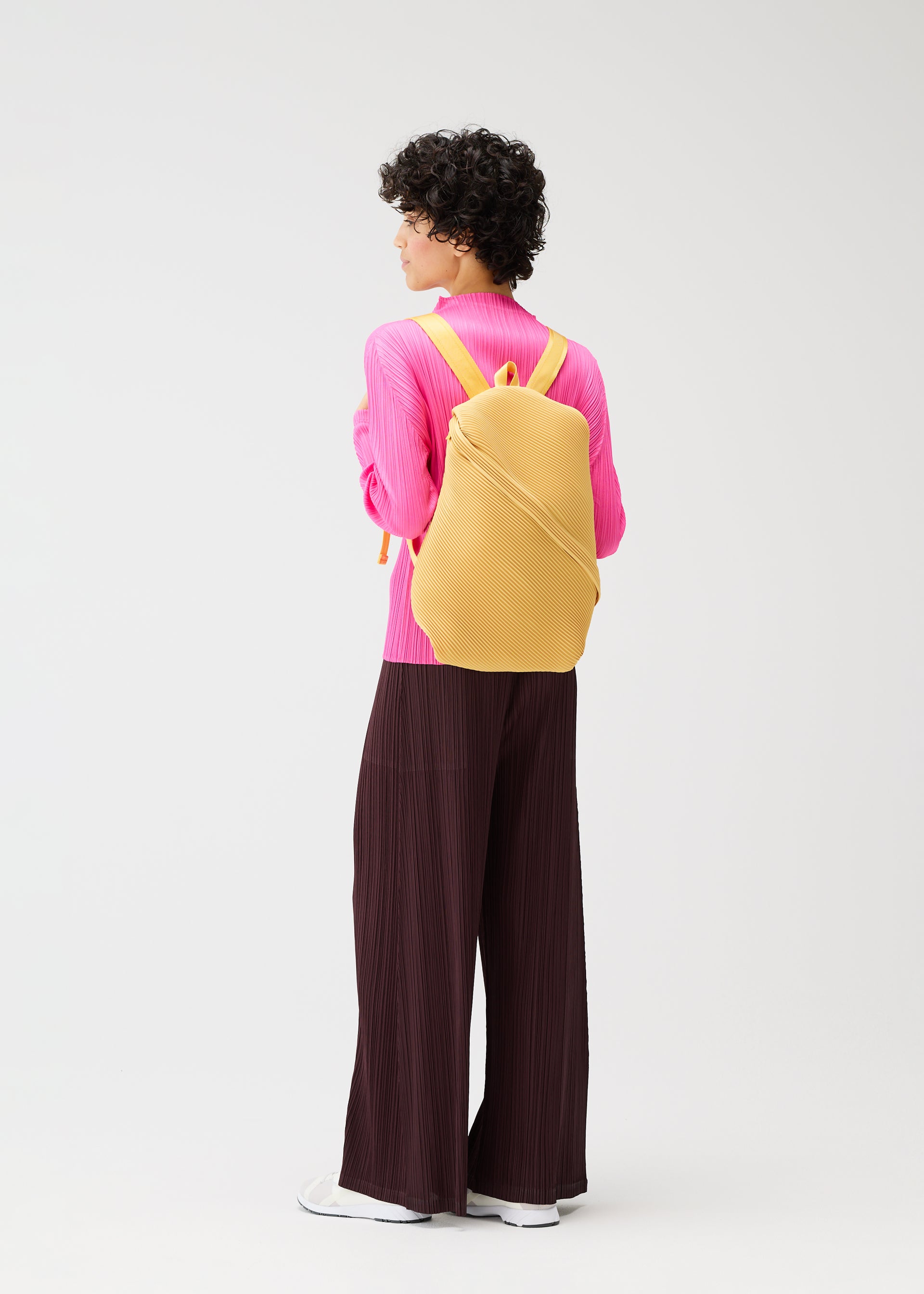 BIAS PLEATS BACKPACK – isseymiyake.com